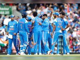 IND vs AUS LIVE Score: कुलदीप का कहर शुरू, स्टार्क को किया बोल्ड, AUS 201/7 IND vs AUS LIVE Score: कुलदीप का कहर शुरू, स्टार्क को किया बोल्ड, AUS 201/7