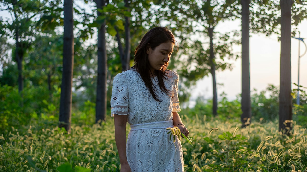 Heres what you need to know about fabrics that let your skin breathe easily