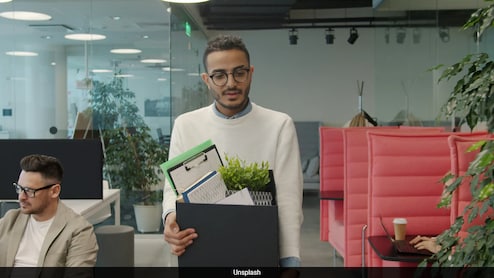 Amazon Employees In 'Constant Panic', Unable To Sleep Amid Layoff Threat, Viral Post Reveals Reality