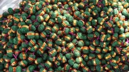 Diwali 2025: ग्रीन पटाखों का बढ़ता क्रेज! क्या है 'सूतली बॉम्ब' बनाने की सीक्रेट कारीगरी, जो सबको आ रही पसंद?