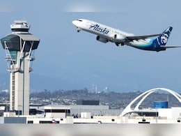 Alaska Airlines Resumes Operations After Technology Outage Grounded Aircraft
