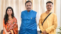 Singer Maithili Thakur Joins BJP, May Contest Bihar Polls From Alinagar