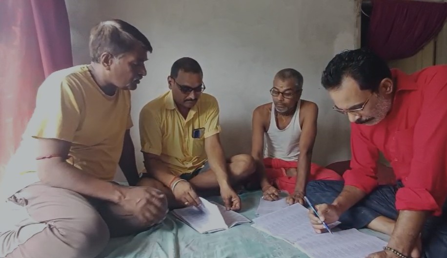 Bihar SIR: बिहार में हिंदुओं के घर से क्यों निकल रहे मुस्लिम वोटर? जानिए क्या हुआ है खेला