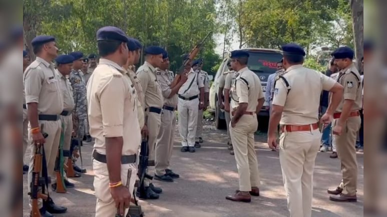 दीपावली पर ग्वालियर प्रशासनअलर्ट मोड पर, एक कॉल पर 5 से 10 मिनट में मिलेगी मदद दीपावली पर ग्वालियर प्रशासनअलर्ट मोड पर, एक कॉल पर 5 से 10 मिनट में मिलेगी मदद