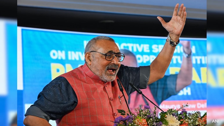 Giriraj Singh's 'Namak Haraam' Remark On Muslims Sparks Row Giriraj Singh's 'Namak Haraam' Remark On Muslims Sparks Row