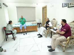 किनारे तेजस्वी, सेंटर में लालू यादव.. कांग्रेस के खास दूत अशोक गहलोत के साथ तस्वीर की इनसाइड स्टोरी किनारे तेजस्वी, सेंटर में लालू यादव.. कांग्रेस के खास दूत अशोक गहलोत के साथ तस्वीर की इनसाइड स्टोरी