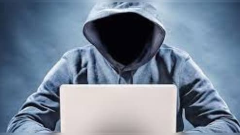 डीग में साइबर ठगों पर पुलिस का शिकंजा, 30 अपराधियों को दबोचा, लाखों का माल जब्त