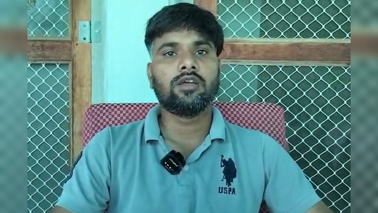Rajasthan: कफ सिरप पर डॉक्टर का बड़ा खुलासा, सिरप को 'टेस्ट' करने के लिए ली दवा, 3 घंटे रहे बेहोश Rajasthan: कफ सिरप पर डॉक्टर का बड़ा खुलासा, सिरप को 'टेस्ट' करने के लिए ली दवा, 3 घंटे रहे बेहोश