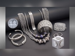 Gold-Silver Rate: सोना-सोना बहुत हो गया, अब चांदी की चमक भी देख लीजिए... एक साल में इतनी बढ़ जाएगी कीमत  Gold-Silver Rate: सोना-सोना बहुत हो गया, अब चांदी की चमक भी देख लीजिए... एक साल में इतनी बढ़ जाएगी कीमत