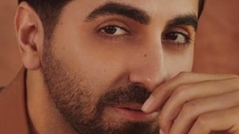 570 करोड़ की ये फिल्म देखकर निकल गए थे आयुष्मान खुराना के आंसू