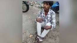 Video: कोटा के बीच चौराहे पर लोगों ने युवक को जंजीर में बांधा, वायरल वीडियो में खुद को बताया बेकसूर