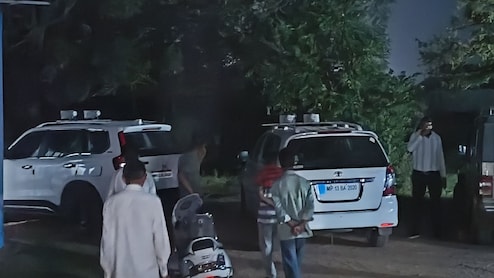 ​​​​​​​दीपावली से पहले फटाखा गोदाम में जीएसटी का टीम का 'धमाका', टैक्‍स चोरी की आशंका को लेकर खंगाले रिकॉर्ड