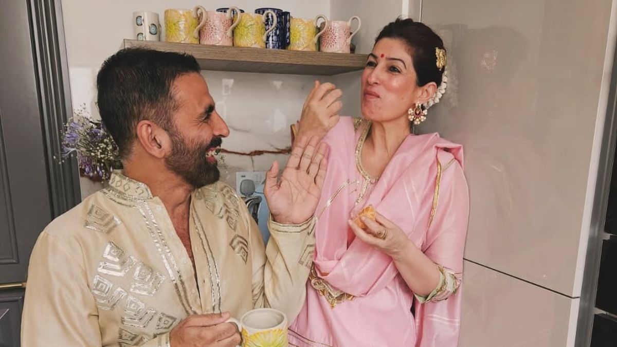 "Oranges Are The New Laddoos" For Twinkle Khanna And Akshay Kumar's Diwali In London