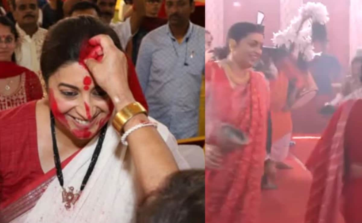 Video: Smriti Irani Performs Dhunuchi Naach At A Delhi Durga Puja Pandal