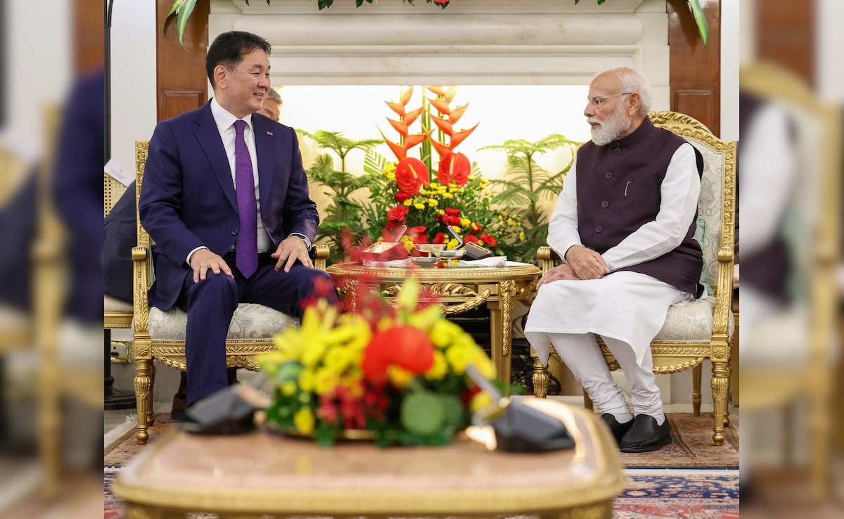 On Tuesday, Mongolian President Khurelsukh Ukhnaa met PM Modi to hold wide-ranging talks. On Tuesday, Mongolian President Khurelsukh Ukhnaa met PM Modi to hold wide-ranging talks.