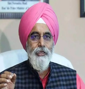 MCD ने दिवाली के बाद सफाई अभियान के तहत 3 मीट्रिक टन इस्तेमाल किए हुए दीये एकत्र किए
