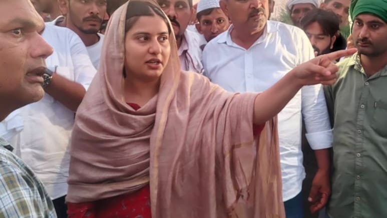 लोगों ने मुझे मुल्ली तक कहा... इकरा हसन ने आख़िर क्यों लगाया ऐसा आरोप, पढ़ें सबकुछ