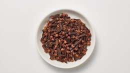 7 Health Benefits Of Eating Laung Or Cloves
