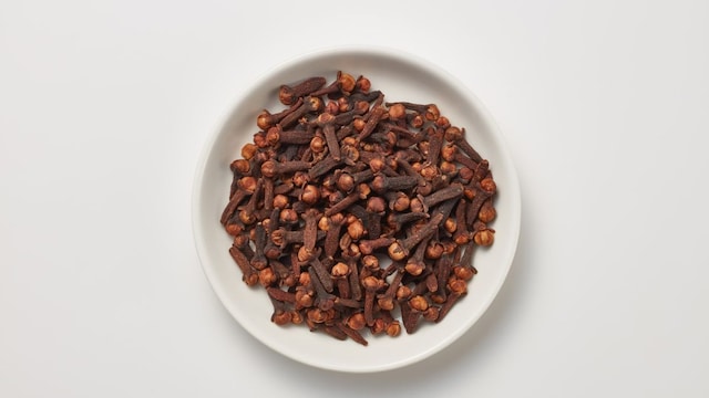 Health benefits of clove or laung.