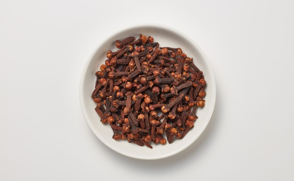 Health benefits of clove or laung.