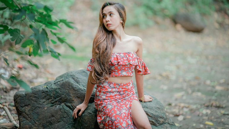 Off-Shoulder Dresses Under 1000: आउटिंग पर जाना हो या पार्टी करनी हो, सभी के लिए परफेक्ट हैं ये ऑफ-शोल्ड ड्रेस Off-Shoulder Dresses Under 1000: आउटिंग पर जाना हो या पार्टी करनी हो, सभी के लिए परफेक्ट हैं ये ऑफ-शोल्ड ड्रेस
