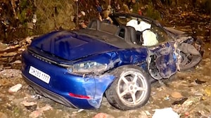 Speeding Porsche Crashes Into Divider On Mumbai Expressway, Driver Injured