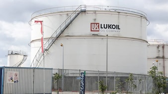 US Imposes Sanctions On Two Russian Oil Firms, Says Putin Wasn't 'Honest'