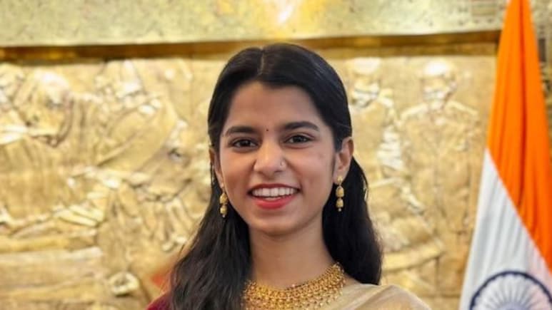 बिहार विधानसभा चुनाव में BJP को मिली पहली Gen Z विधायक, इस कैंडिडेट को हराकर सबसे कम उम्र की विधायक बनीं मैथिली ठाकुर