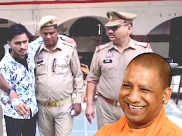 CM योगी की फोटो से छेड़छाड़, सऊदी से लौटा अल्तमस, गांव में पुलिस ने कर दिया ट्रीटमेंट, देखें VIDEO CM योगी की फोटो से छेड़छाड़, सऊदी से लौटा अल्तमस, गांव में पुलिस ने कर दिया ट्रीटमेंट, देखें VIDEO