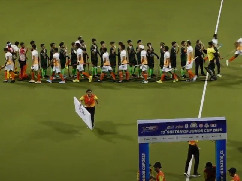 After Asia Cup Row, Indian Hockey Team High-Fives With Pakistan Players At Sultan of Johor Cup