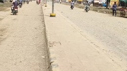 Rajasthan: सड़कों में देरी पर BJP नेता PWD पर भड़के, 7 दिन में काम शुरू न होने पर गोबर लेपने की दी चेतावनी