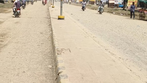 Rajasthan: सड़कों में देरी पर BJP नेता PWD पर भड़के, 7 दिन में काम शुरू न होने पर गोबर लेपने की दी चेतावनी