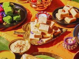 Diwali 2025 : दिवाळीत आरोग्याशी खेळ, FDA कडून 2 कोटींचे खाद्यपदार्थ जप्त Diwali 2025 : दिवाळीत आरोग्याशी खेळ, FDA कडून 2 कोटींचे खाद्यपदार्थ जप्त
