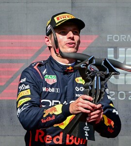 Lewis Hamilton Urges Oscar Piastri, Lando Norris To Be Cut-Throat In Title Fight With Max Verstappen