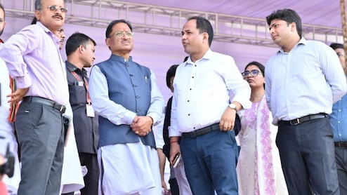 पीएम मोदी के दौरे से पहले ग्राउंड पर सीएम साय, अधिकारियों को सख्त निर्देश- नहीं रहनी चाहिए कोई भी कमी