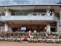 Kalyan School:  कल्याणमधील 'गांधी' शाळेत टिळा-टिकली, राखी, बांगड्यांवर बंदी; पालकांचा तीव्र संताप Kalyan School:  कल्याणमधील 'गांधी' शाळेत टिळा-टिकली, राखी, बांगड्यांवर बंदी; पालकांचा तीव्र संताप