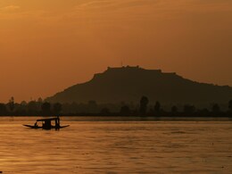 Which State Is Known As The Valley Of Lakes?