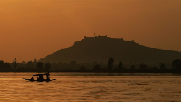 Which State Is Known As The Valley Of Lakes?