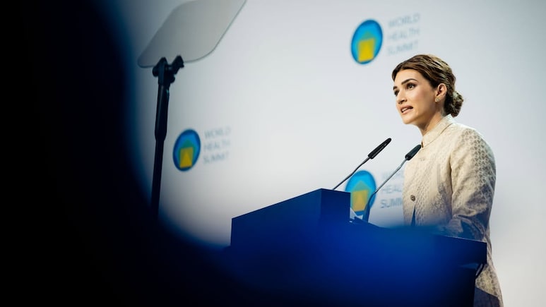 Kriti Sanon Calls For More Investments In Women's Health At World Health Summit, Berlin Kriti Sanon Calls For More Investments In Women's Health At World Health Summit, Berlin