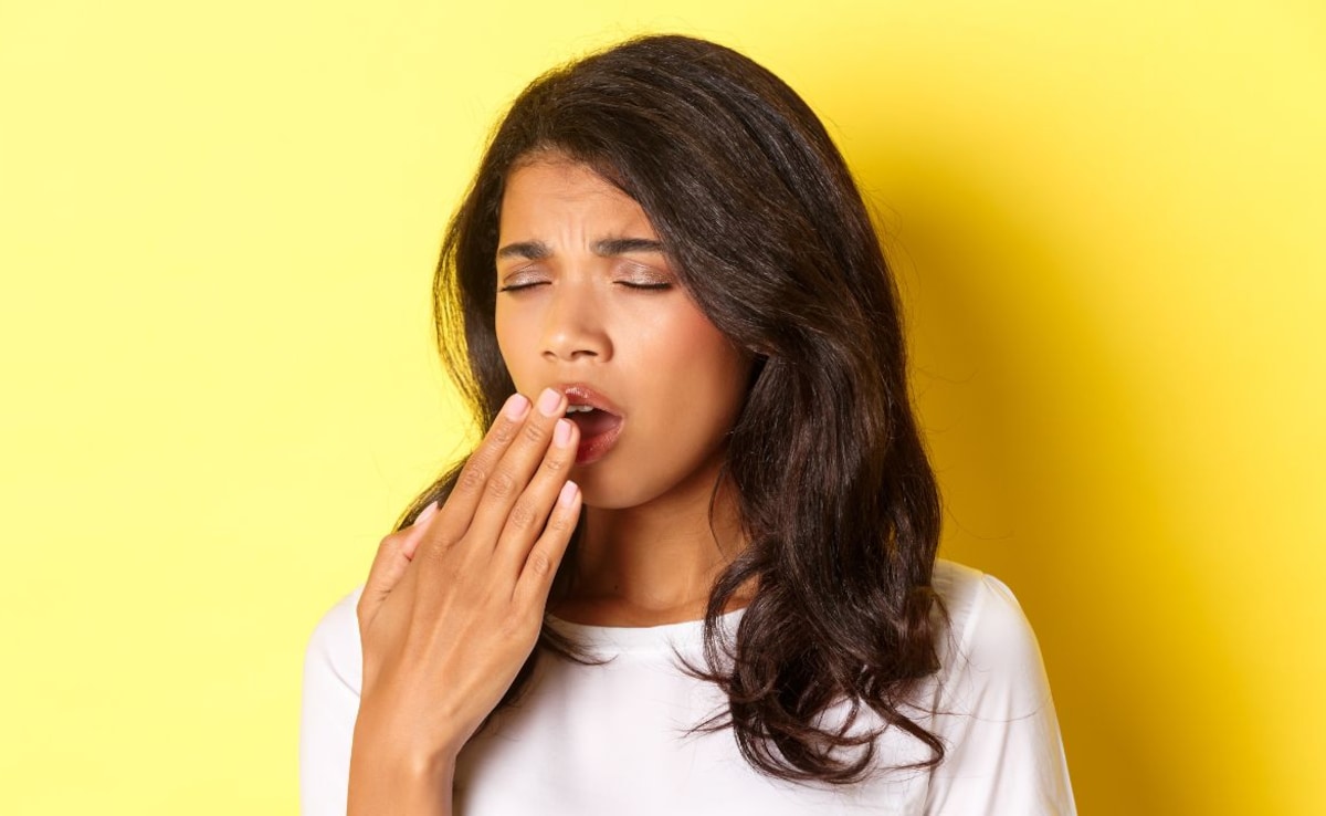 Nutritionist Shares 4 Simple Foods That Fix Bad Breath Naturally
