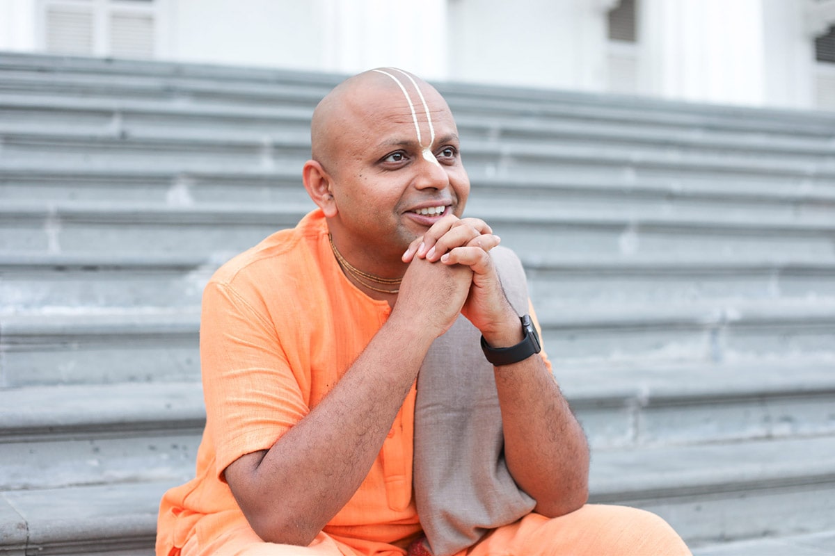 Gaur Gopal Das Talks About Finding Balance Through Lifes Highs and Lows Gaur Gopal Das Talks About Finding Balance Through Lifes Highs and Lows