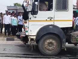 Rajasthan: शहनाई से दो दिन पहले घर में छाया मातम, बजरी ट्रक ने महिला को रौंदा, तड़पकर हुई दर्दनाक मौत