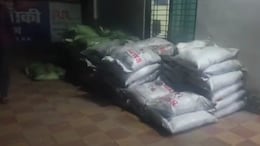 ओरछा में खुला कालाबाजारी का खेल, मकान से खाद की 720 बोरियां जब्&zwj;त, राजस्थान से जुड़े तार, जानें मामला