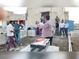 मेडिकल कॉलेज के वॉटर टैंक में सड़ी-गली लाश, उसी पानी की हॉस्पिटल में हो रही थी सप्लाई, अब... मेडिकल कॉलेज के वॉटर टैंक में सड़ी-गली लाश, उसी पानी की हॉस्पिटल में हो रही थी सप्लाई, अब...