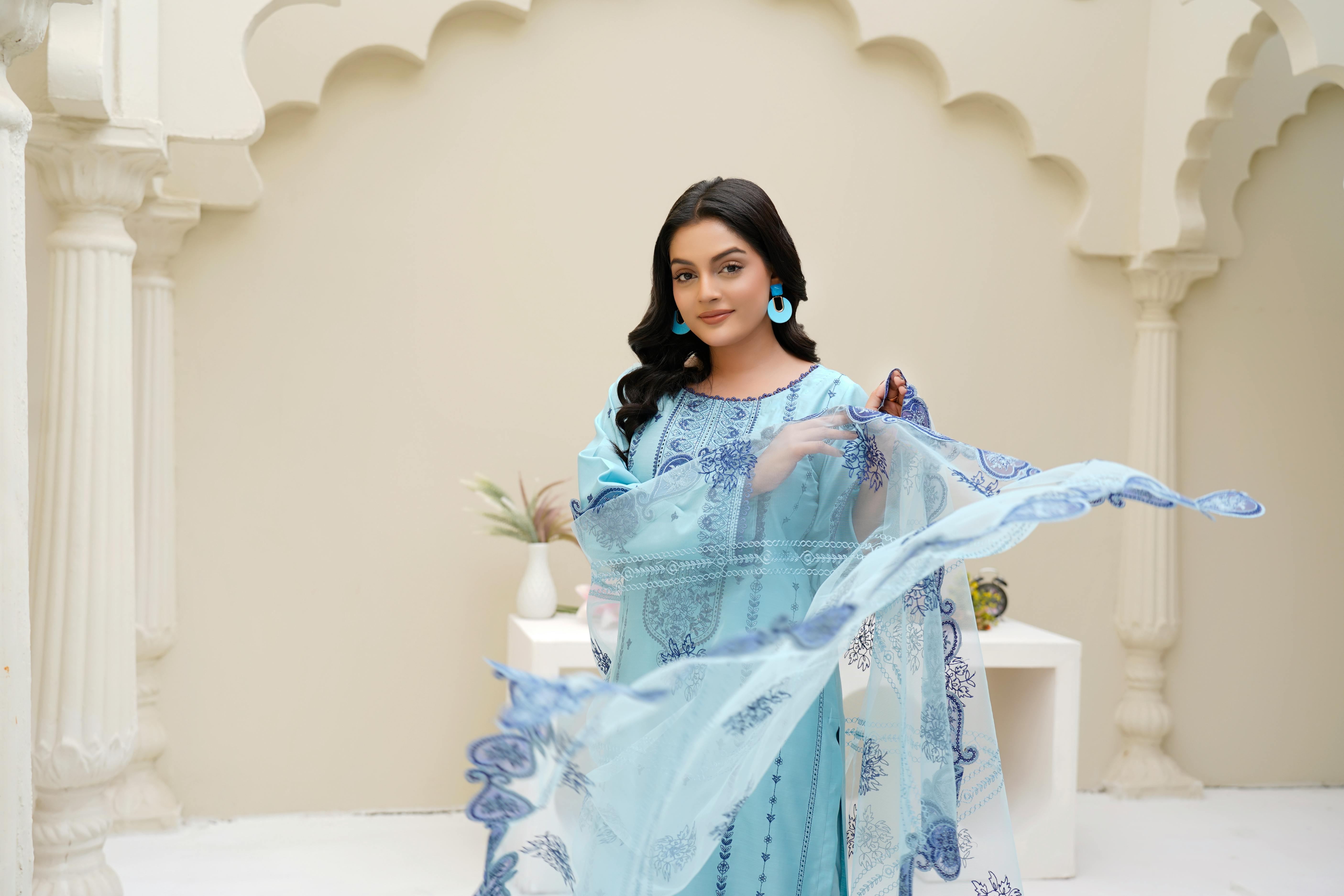 Get Ready With 5 Perfect Traditional Attires For Office Diwali Party