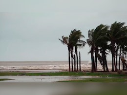 Cyclone Montha LIVE Updates: 100 KM की रफ्तार, कई ट्रेनें और फ्लाइट रद्द, रेड अलर्ट, जानिए कब तट से टकराएगा तूफान Cyclone Montha LIVE Updates: 100 KM की रफ्तार, कई ट्रेनें और फ्लाइट रद्द, रेड अलर्ट, जानिए कब तट से टकराएगा तूफान