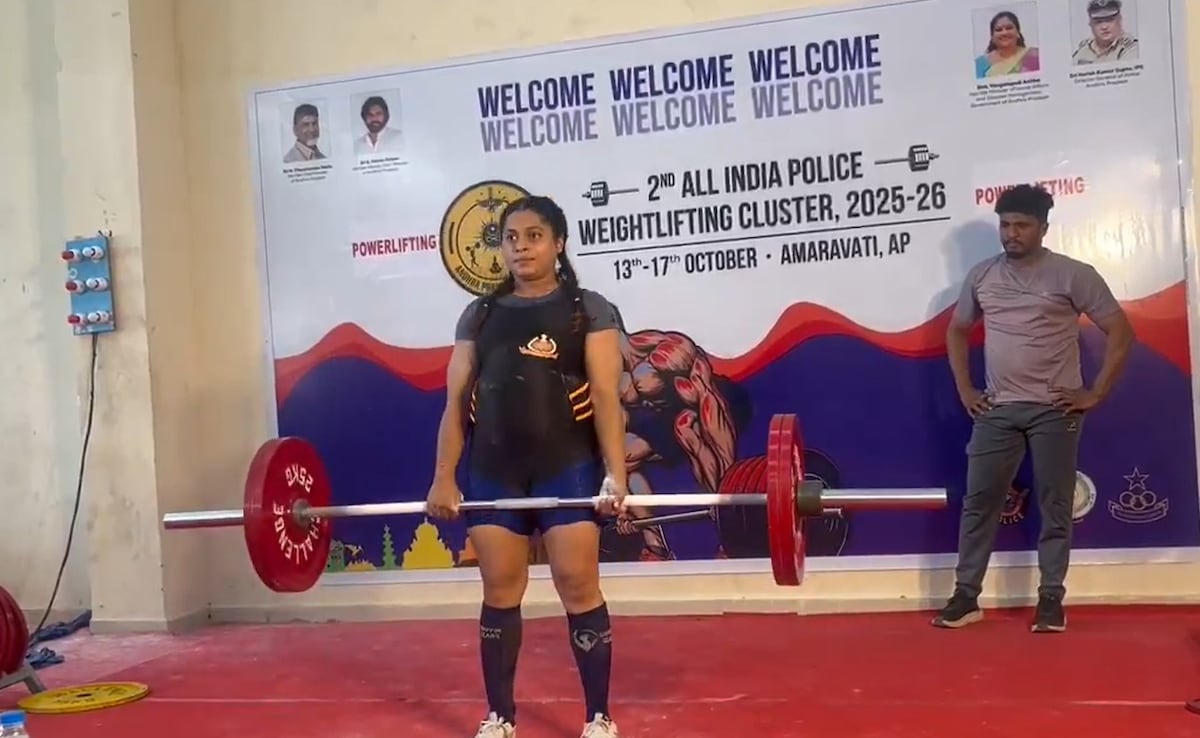 Watch: Delhi Police Constable, 7 Months Pregnant, Lifts 145kg To Clinch Stunning Medal In Weightlifting Championship