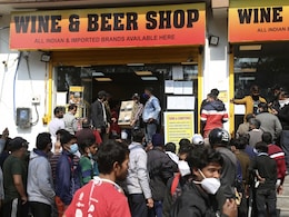 दिल्ली में अब होली पर खुली रहेंगी शराब की दुकानें, ड्राई डे की लिस्ट से बाहर