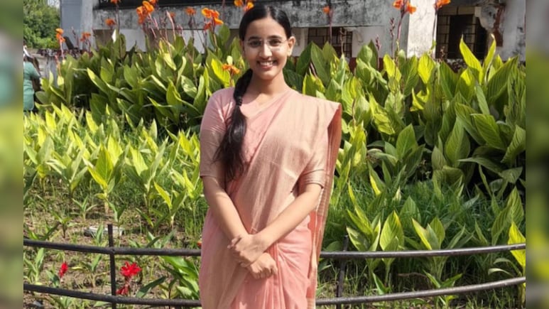 सोशल मीडिया सेंसेशन से सरकारी अफसर तक, हर्षिता दवे ने रचा इतिहास,रील्स वाली लड़की बनी MPPSC टॉपर