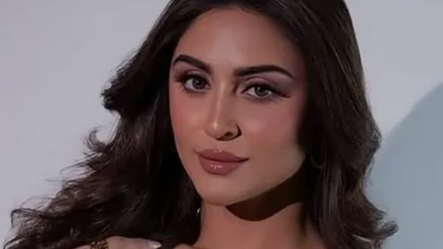 क्रिस्टल डिसूजा का हुआ ब्रेकअप, तीन साल से गुलाम गौस दीवानी को कर रही थीं डेट